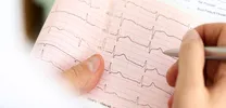Non-cardiac red flags dominate non-sarcomeric HCM, while ECG and echo findings define sarcomeric hypertrophic cardiomyopathy