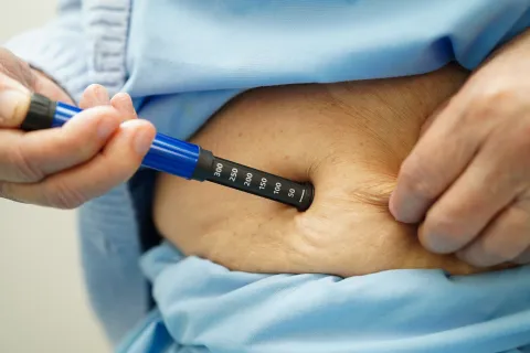 Greater Weight Loss Seen With Tirzepatide in Hybrid Care 