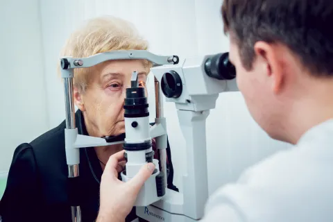 SVM Model Identifies Vision-Threatening Diabetic Retinopathy