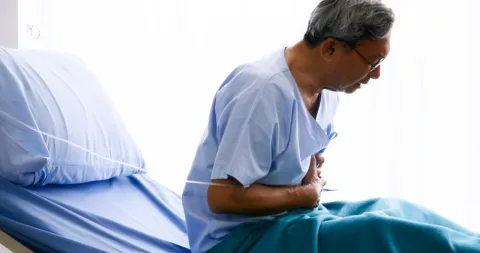 A Case of Hyperosmolar Hyperglycemic State With Acute Kidney Injury and Subsequent Hypoglycemia