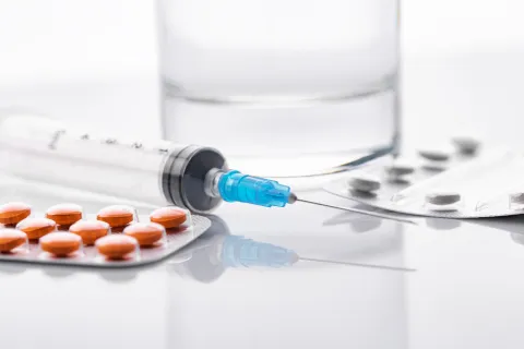 Downstream Medication Use Differs After GLP-1 vs SGLT2 Start in T2DM